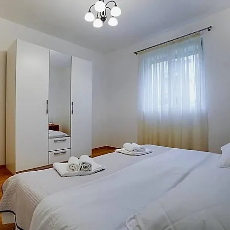 Roko 3* Ζαντάρ