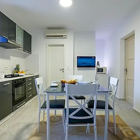 Roko 3* Ζαντάρ